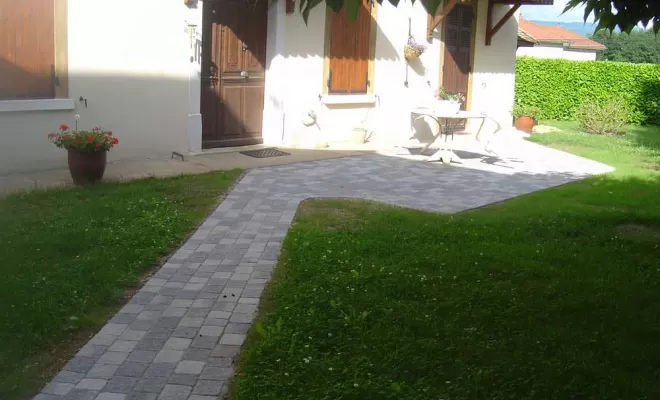 Pose de dallage et pavage, Saint-Genix-sur-Guiers, Paccard Paysage