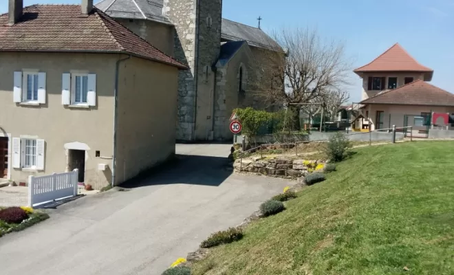 Barrière bois crèche avant