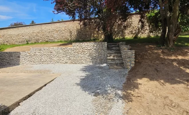 Création et restauration d'un escalier et muret en pierre à Pressins , Saint-Genix-sur-Guiers, Paccard Paysage