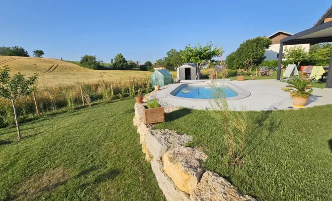 Nouvelle réalisation à Saint-Genix-les-Villages : une piscine Waterair sur mesure !, Saint-Genix-sur-Guiers, Paccard Paysage